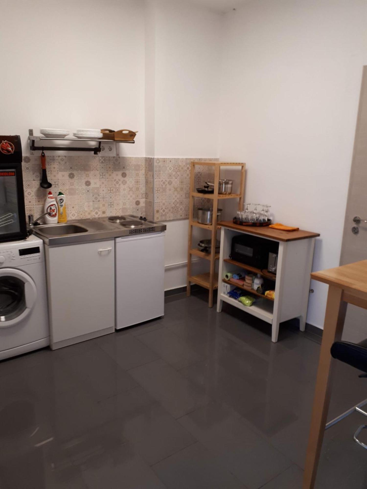 Kertvarosi Apartman Apartment Tiszaujvaros Luaran gambar