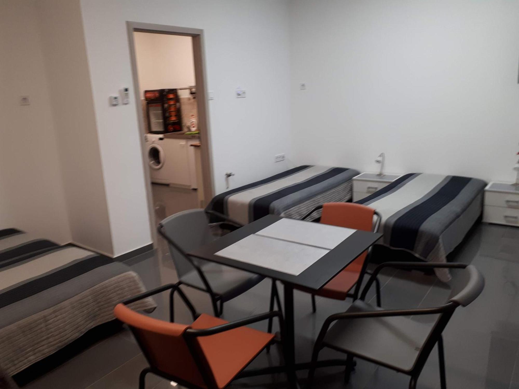 Kertvarosi Apartman Apartment Tiszaujvaros Luaran gambar