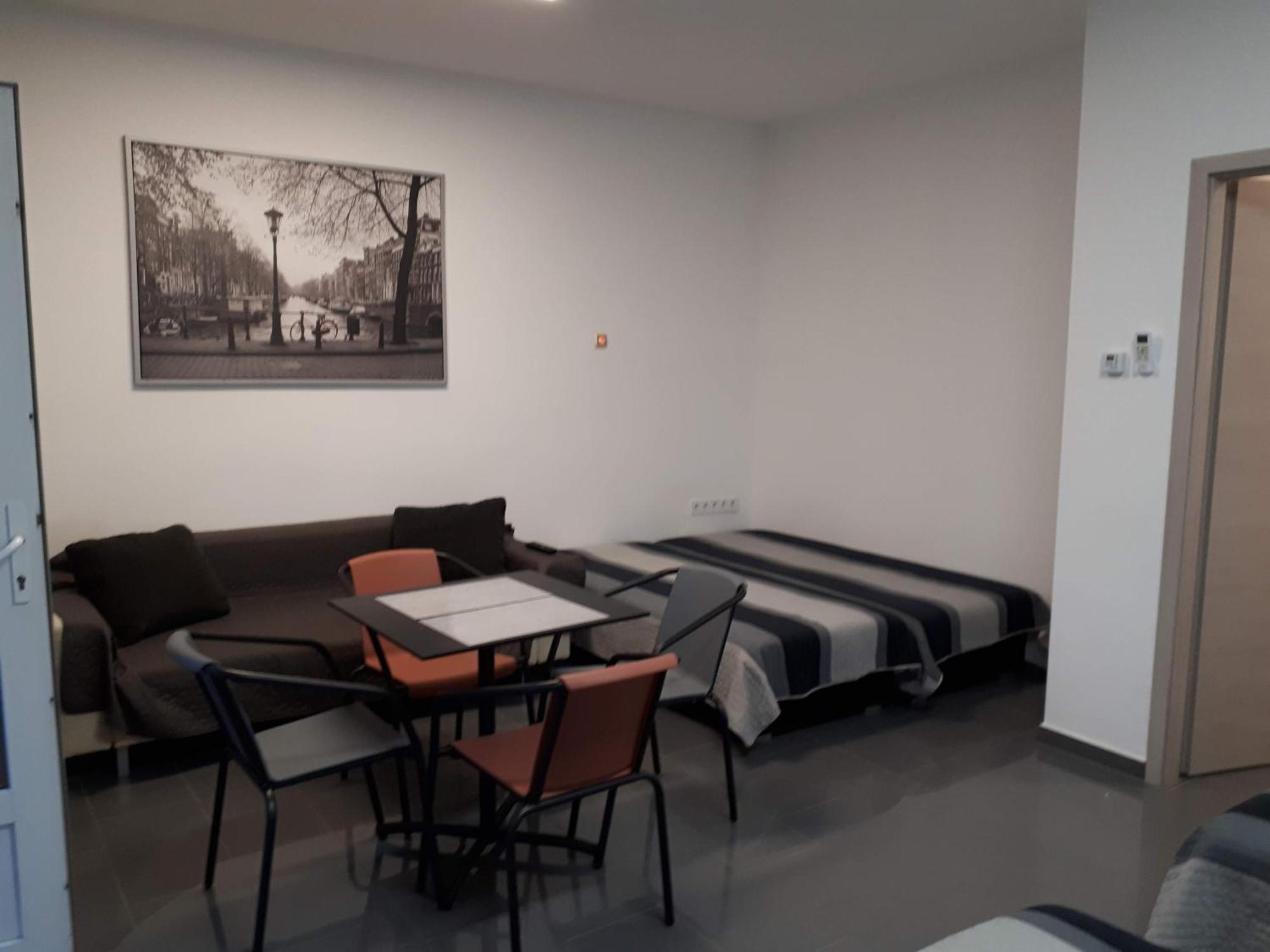 Kertvarosi Apartman Tiszaujvaros Luaran gambar