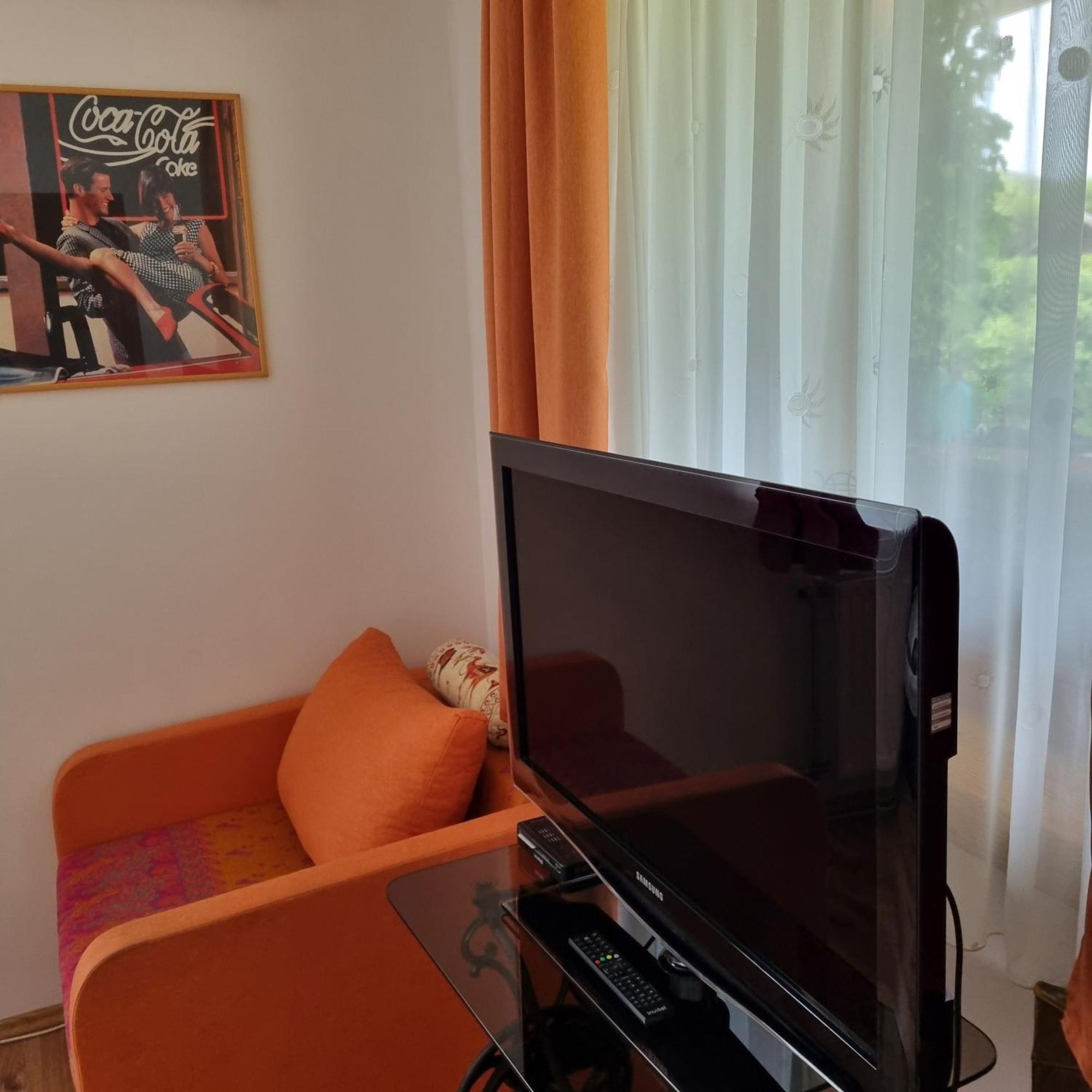 Kertvarosi Apartman Tiszaujvaros Luaran gambar