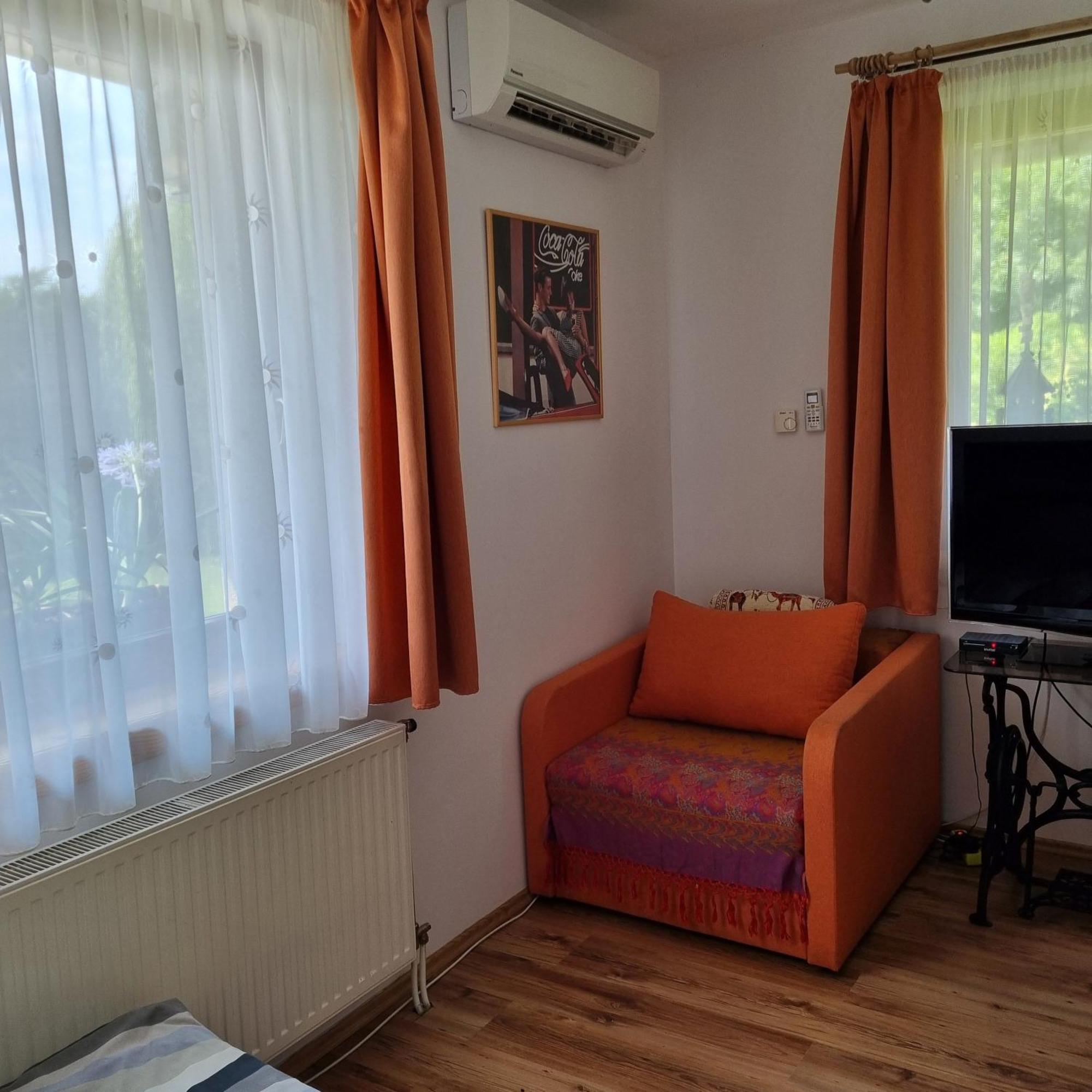 Kertvarosi Apartman Tiszaujvaros Luaran gambar