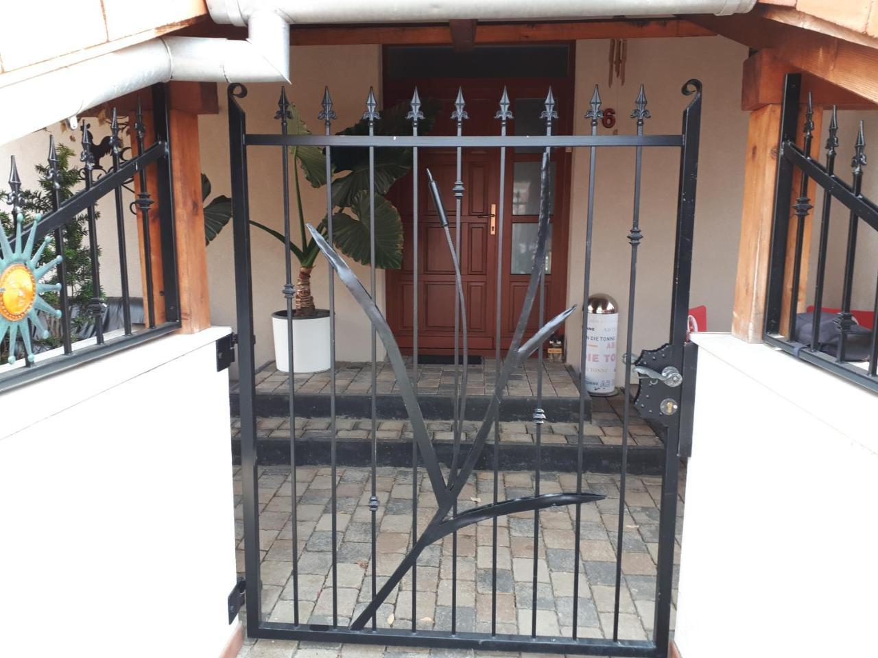 Kertvarosi Apartman Tiszaujvaros Luaran gambar